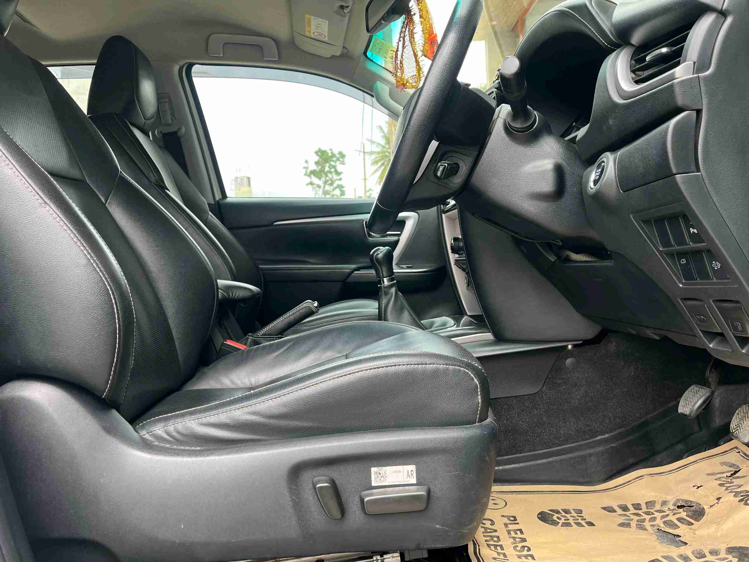 Toyota Fortuner photo 5