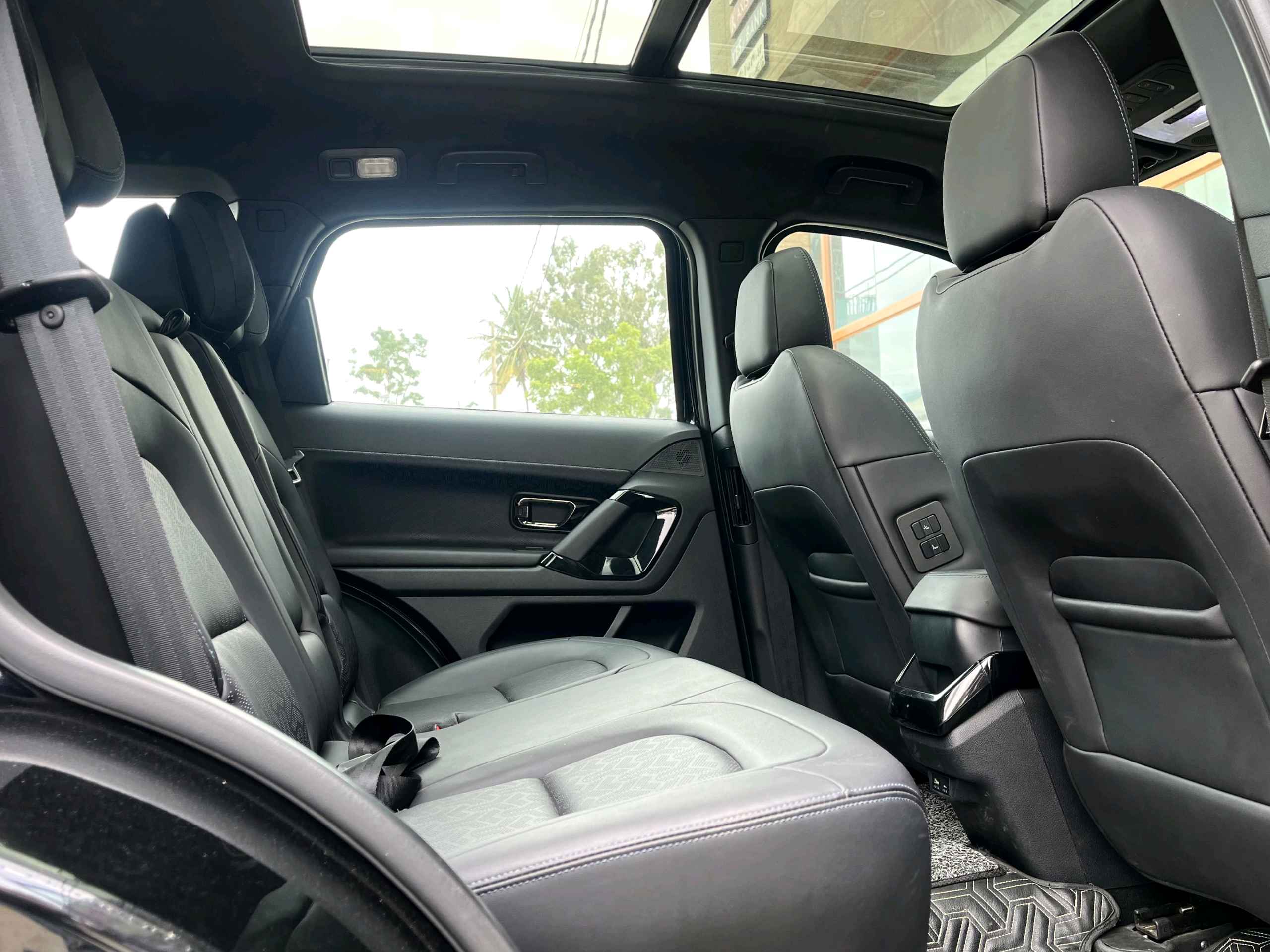 Tata Safari photo 17