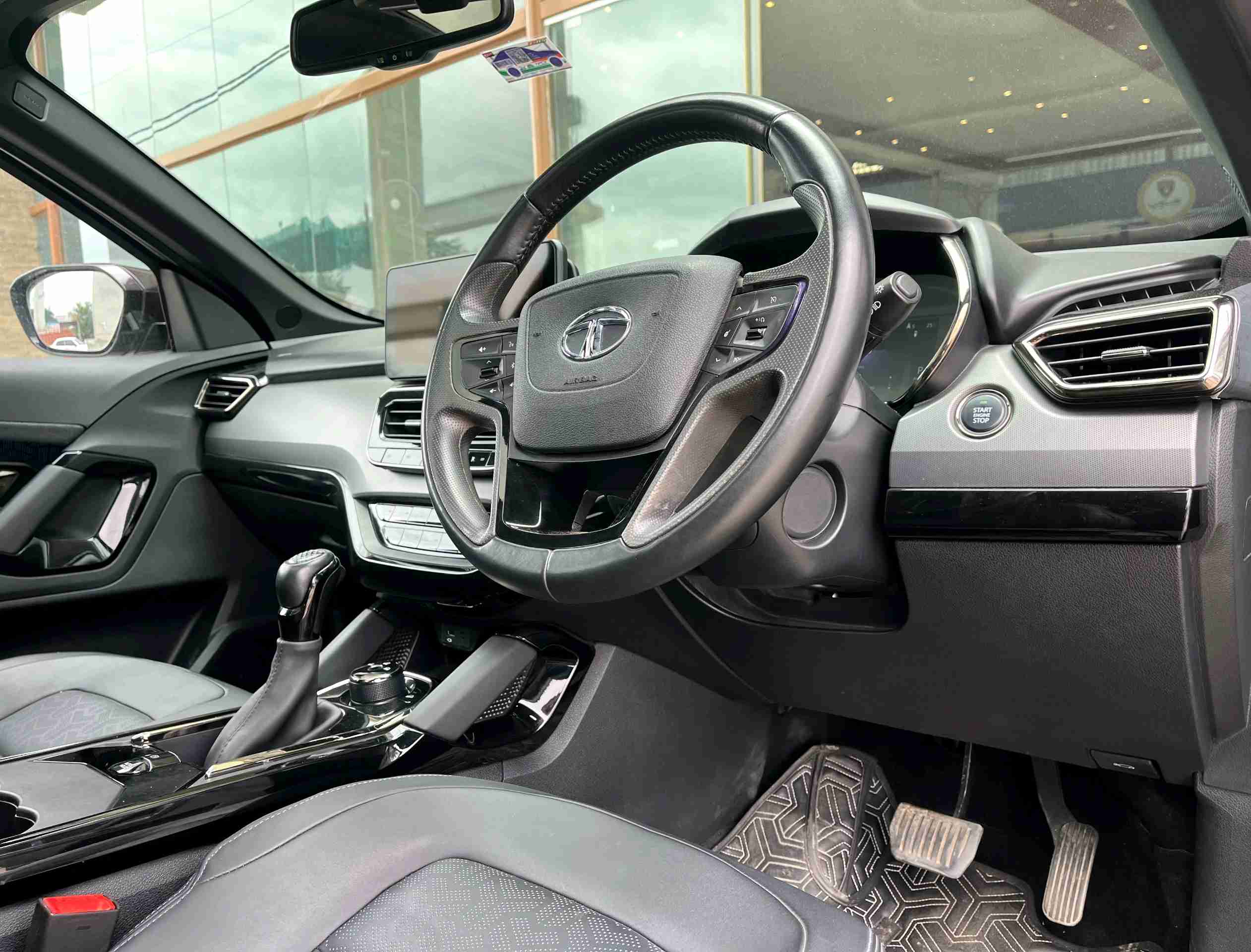 Tata Safari photo 2