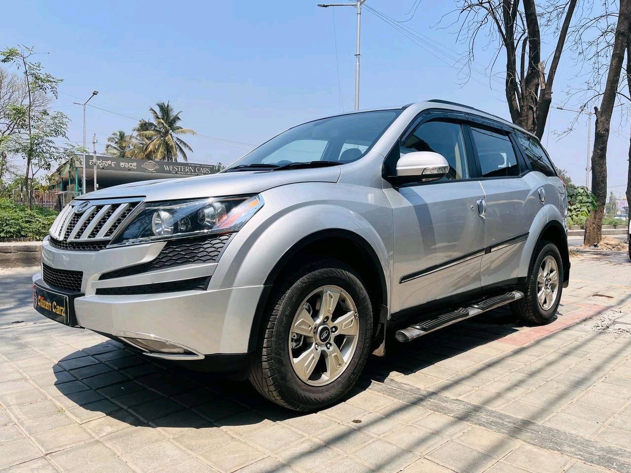 Mahindra Xuv 500 photo 2