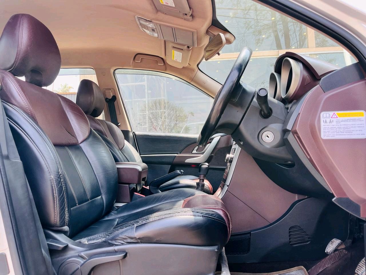 Mahindra Xuv 500 photo 5