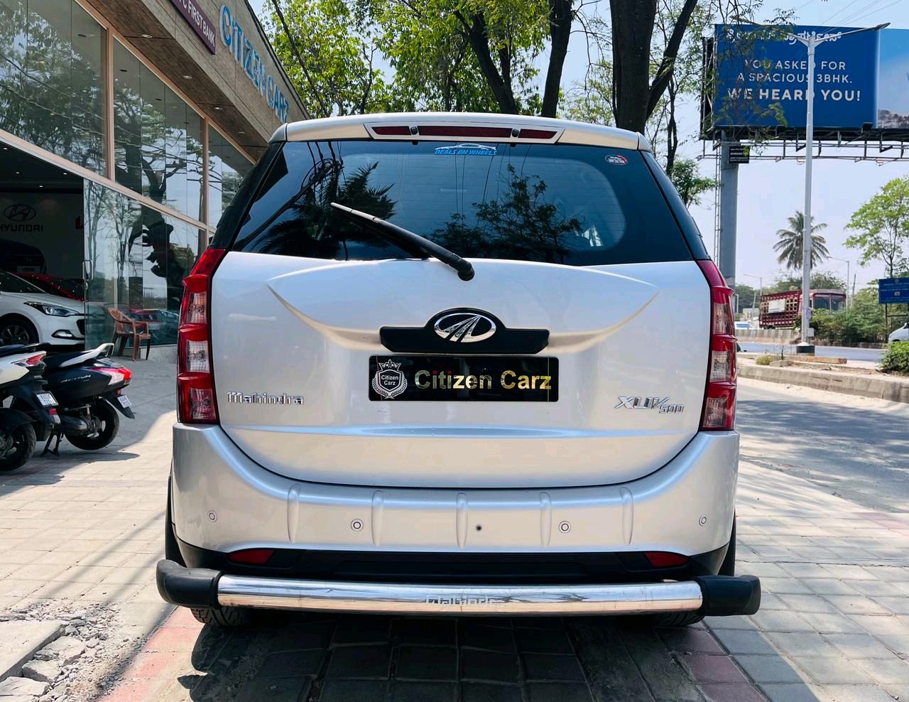 Mahindra Xuv 500 photo 8