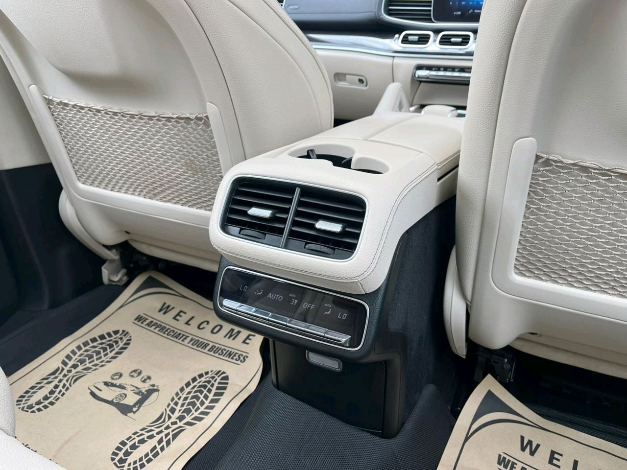 Mercedes Benz Gls photo 20
