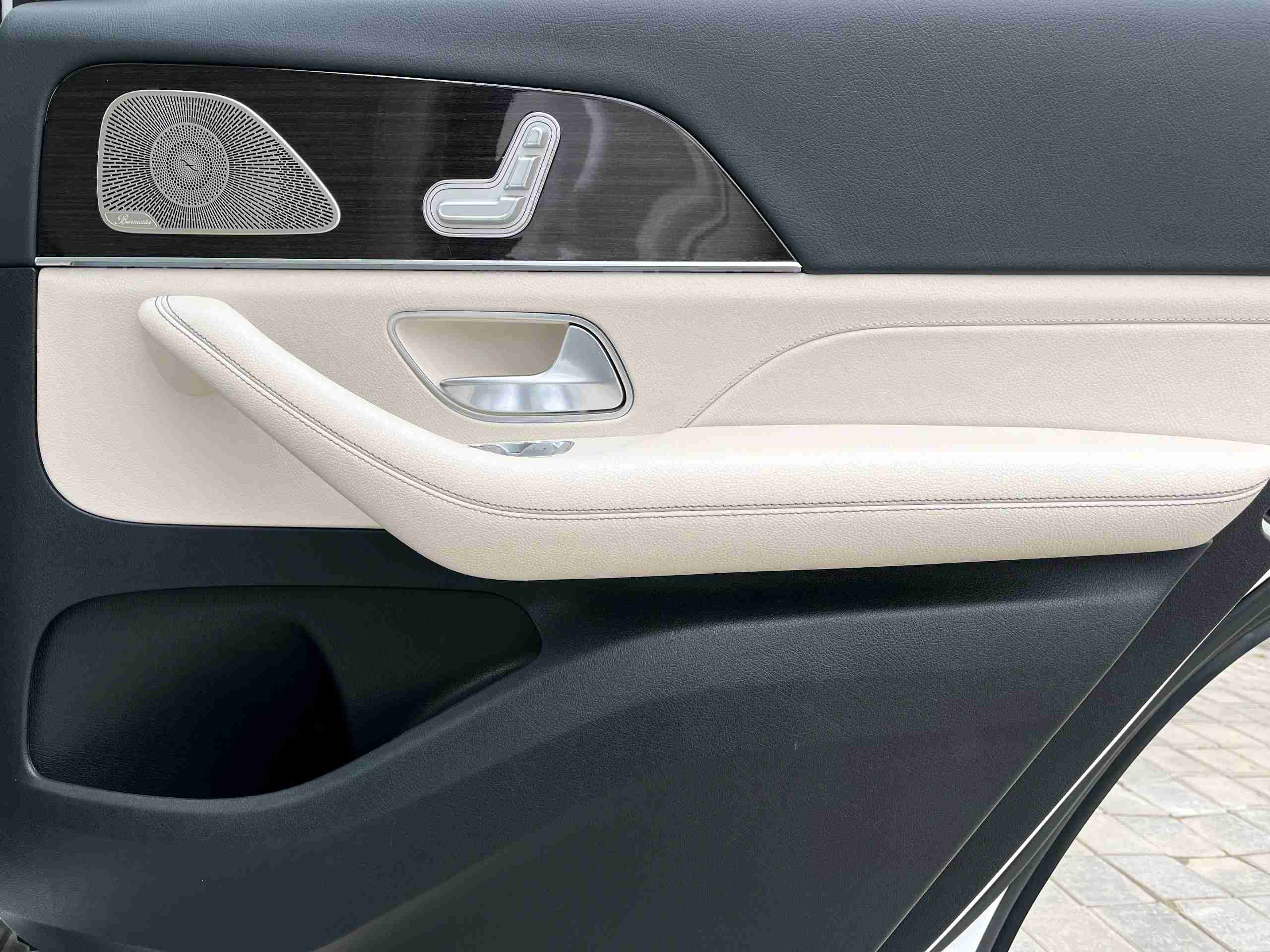 Mercedes Benz Gls photo 4