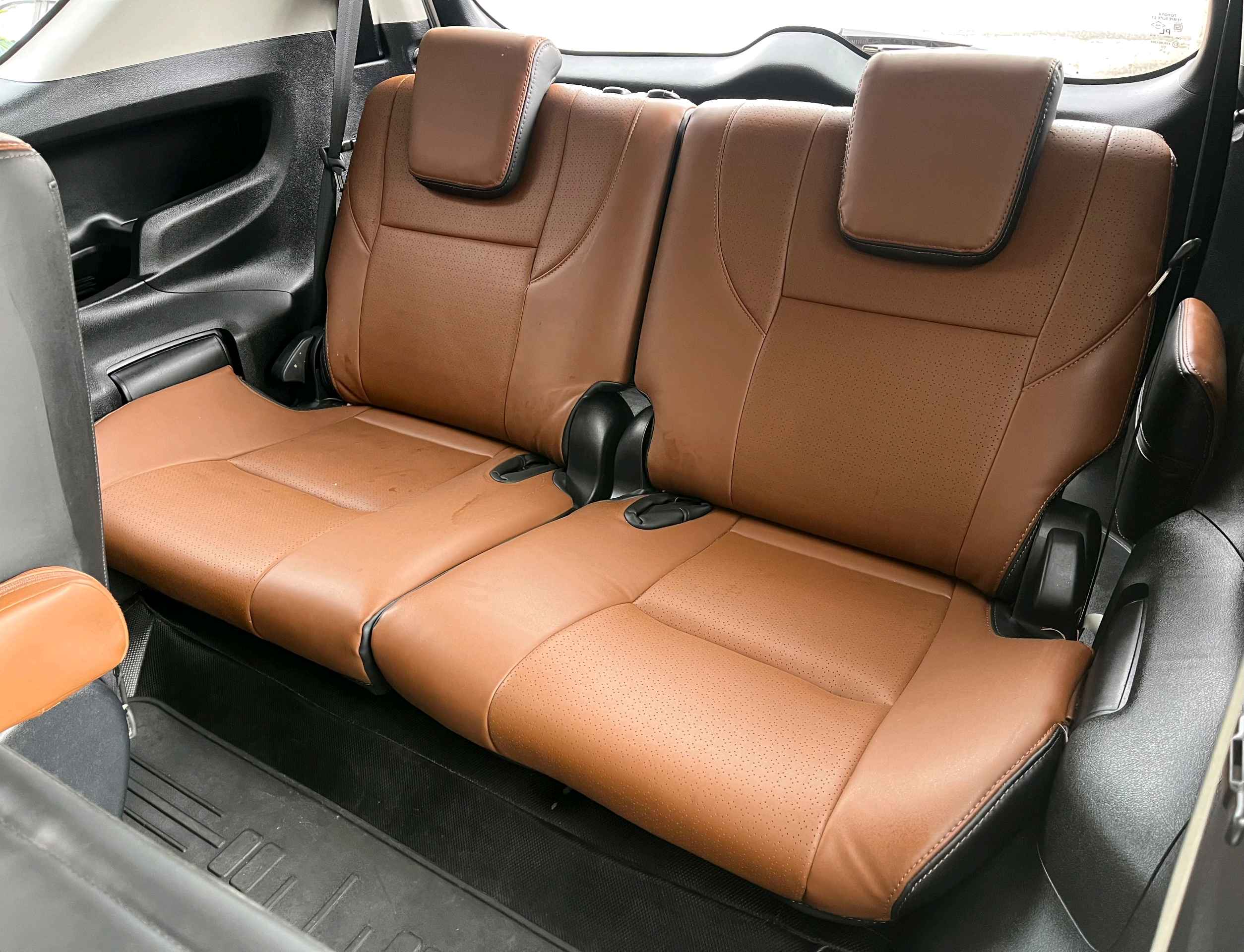 Toyota Innova Crysta photo 10