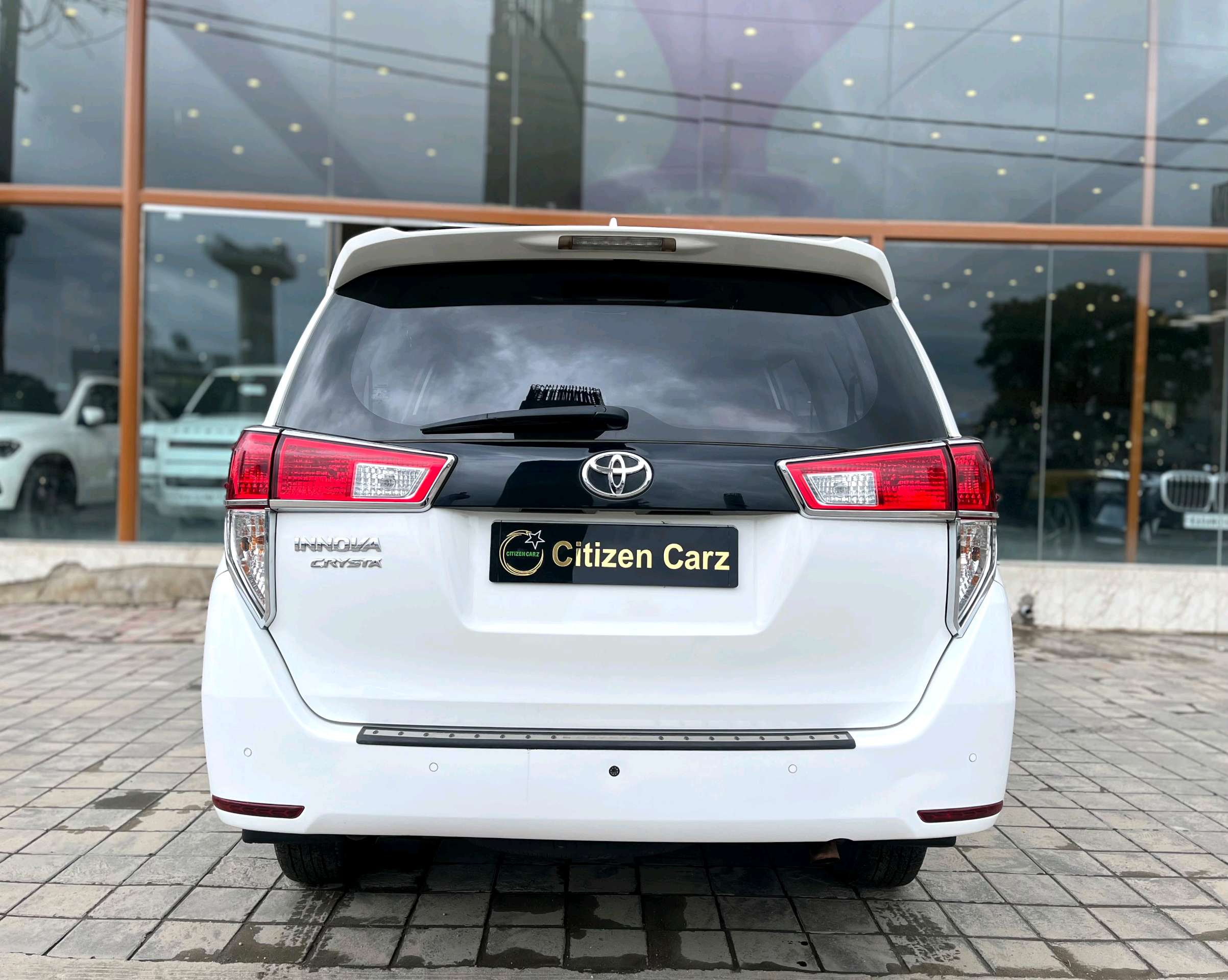 Toyota Innova Crysta photo 13