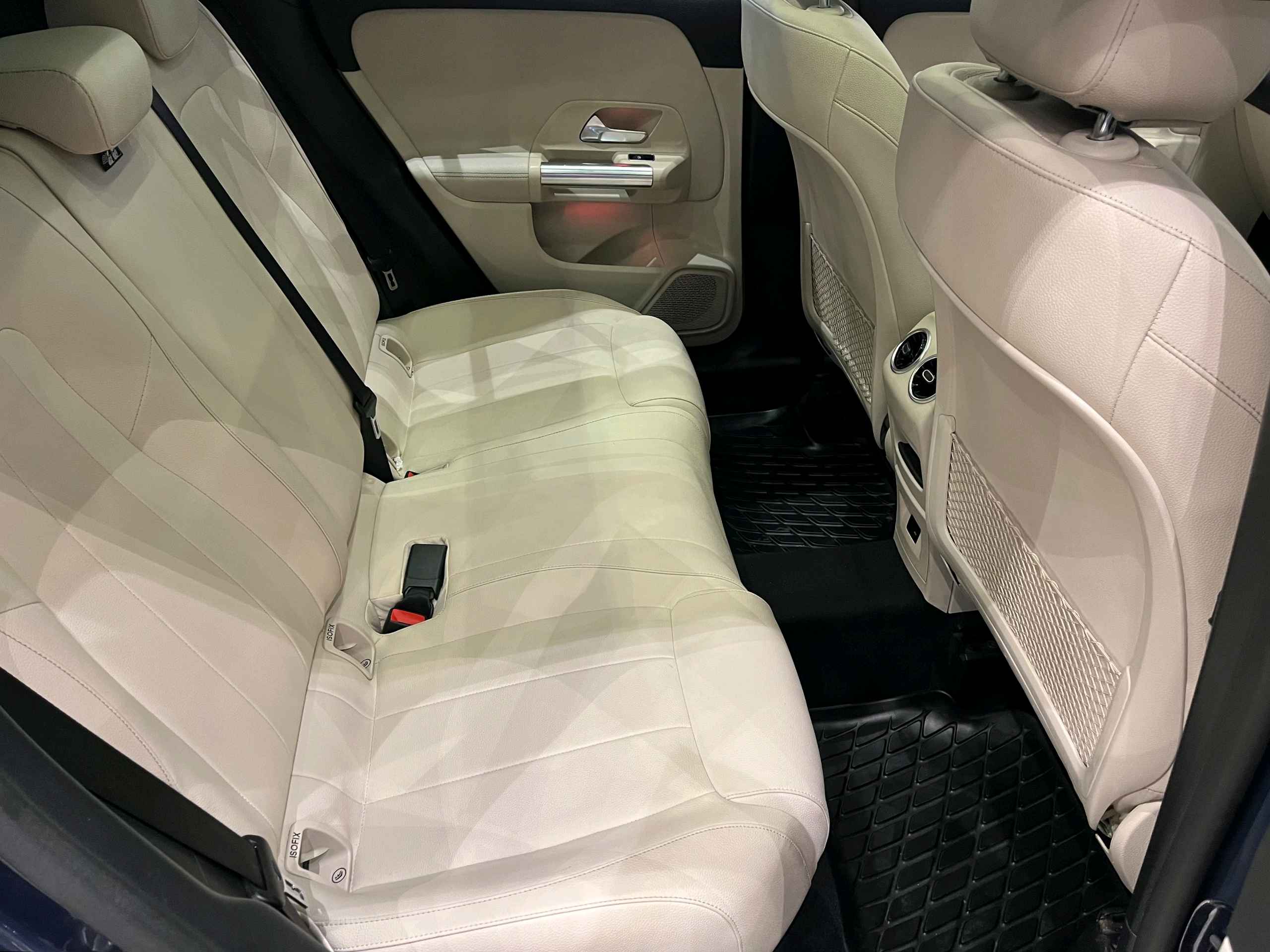 Mercedes Benz Gla photo 11