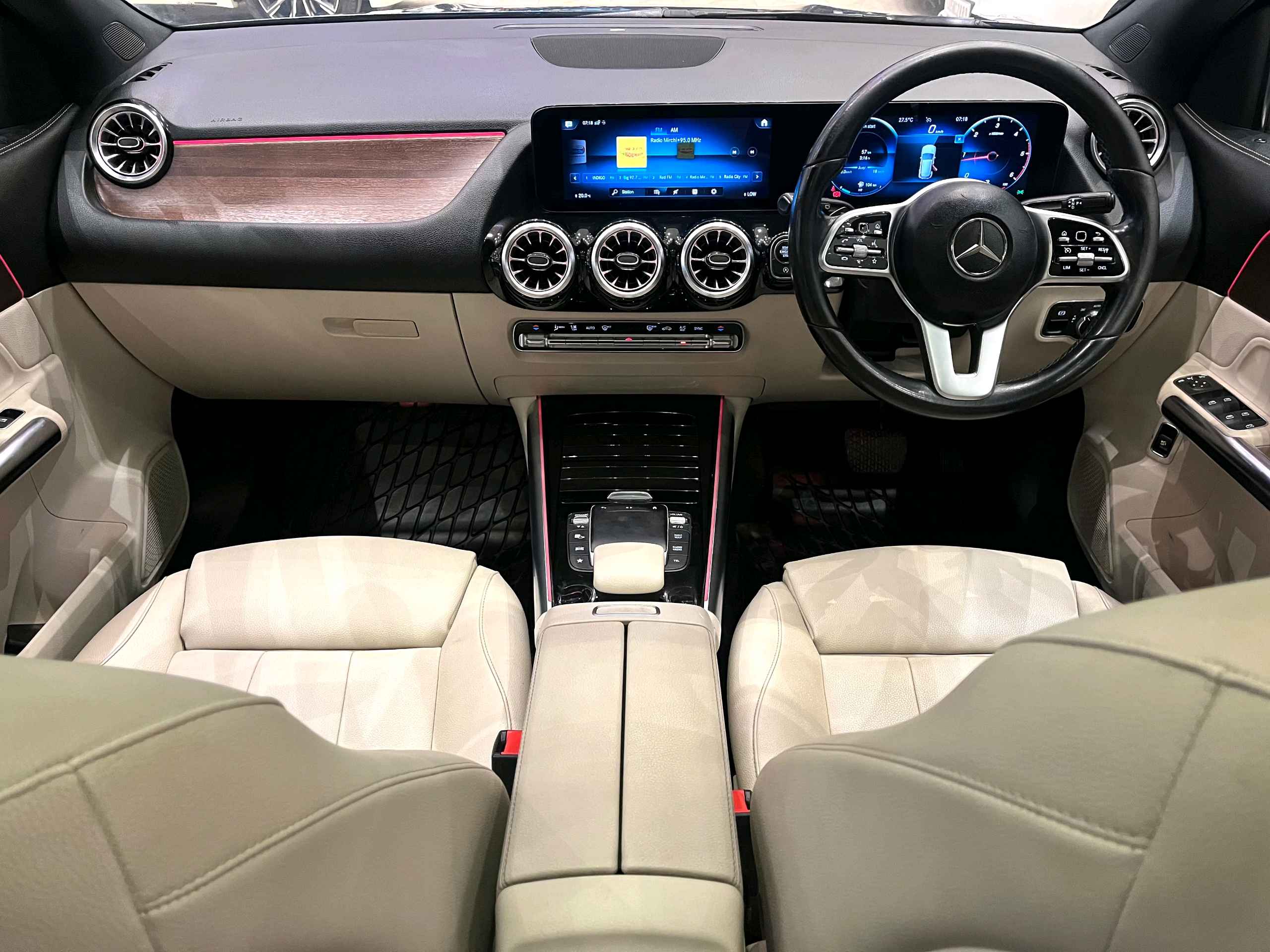 Mercedes Benz Gla photo 4