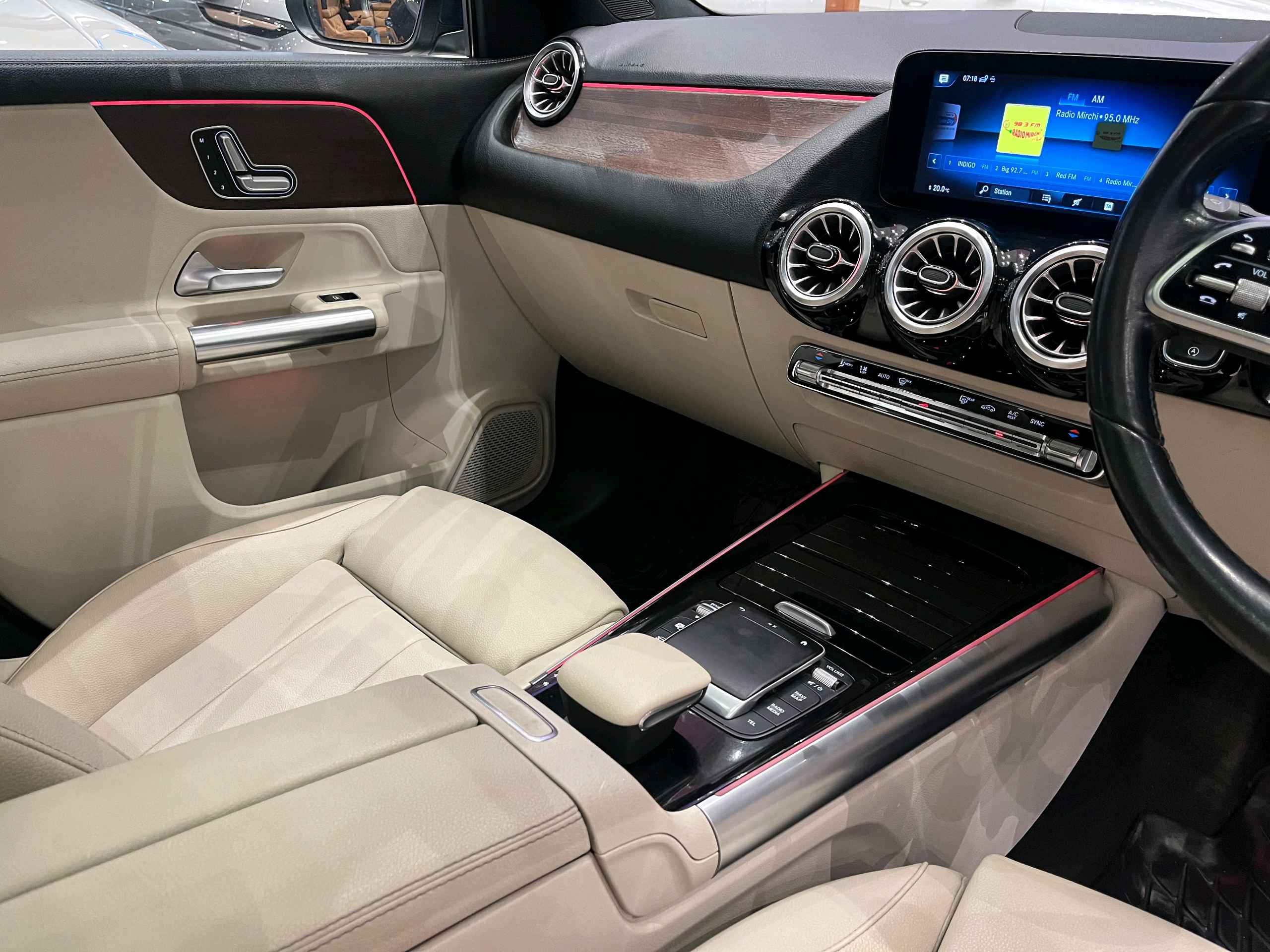 Mercedes Benz Gla photo 5