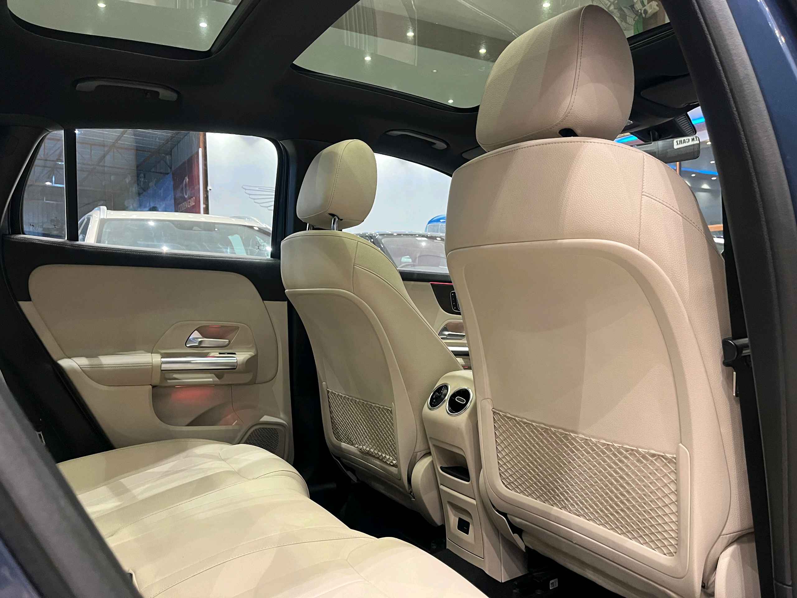 Mercedes Benz Gla photo 8