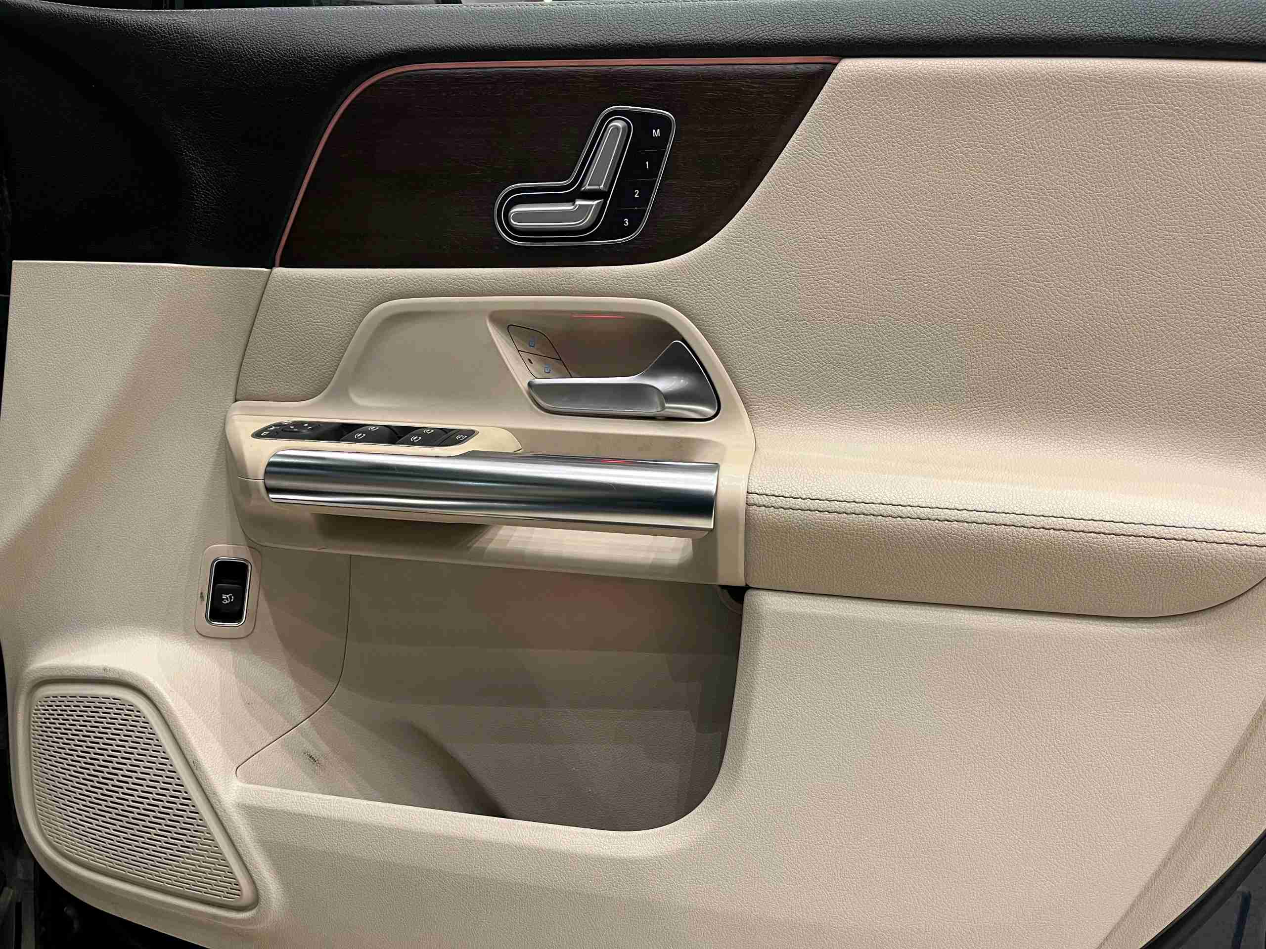 Mercedes Benz Gla photo 9