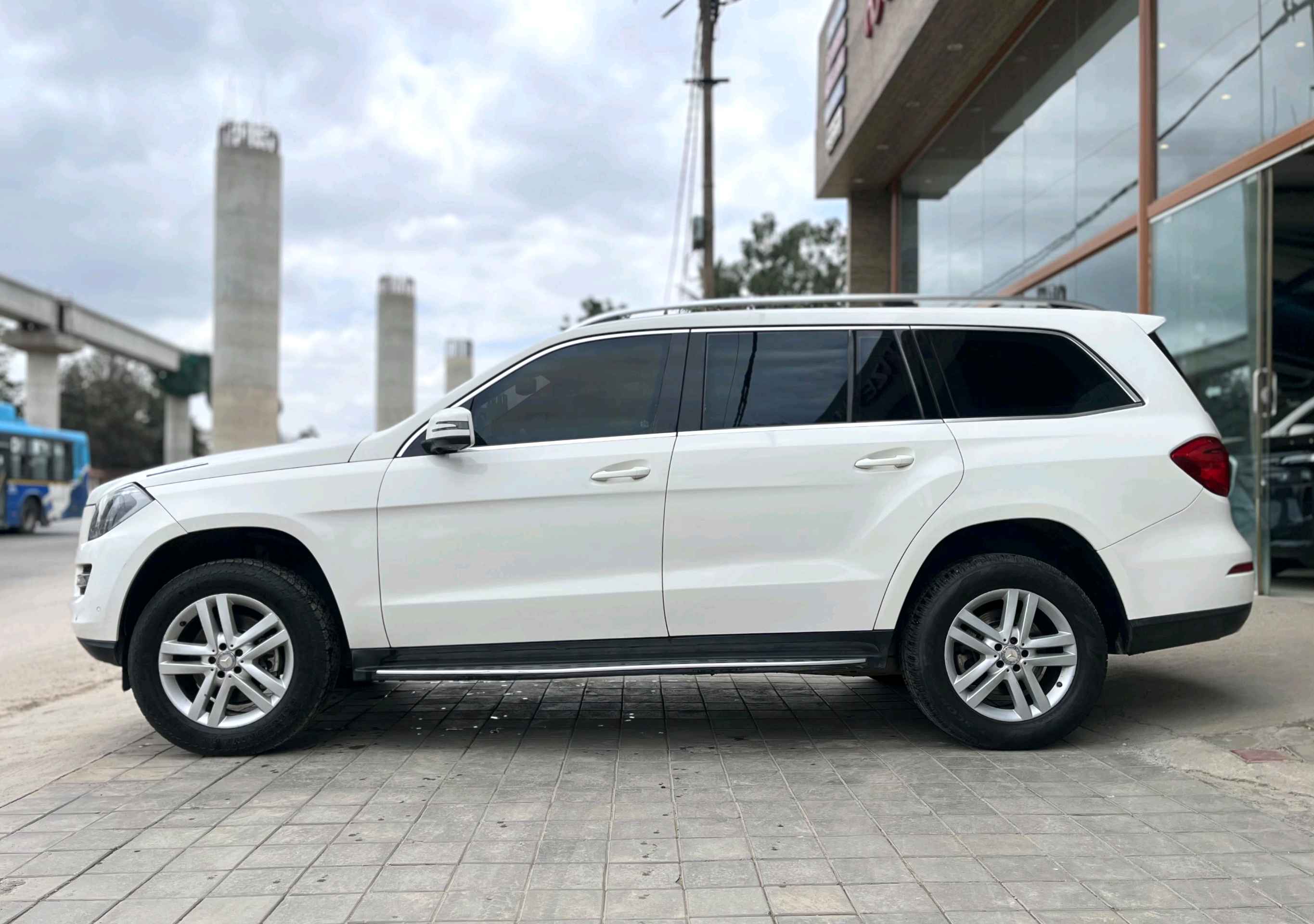 Mercedes Benz Gl Class photo 9