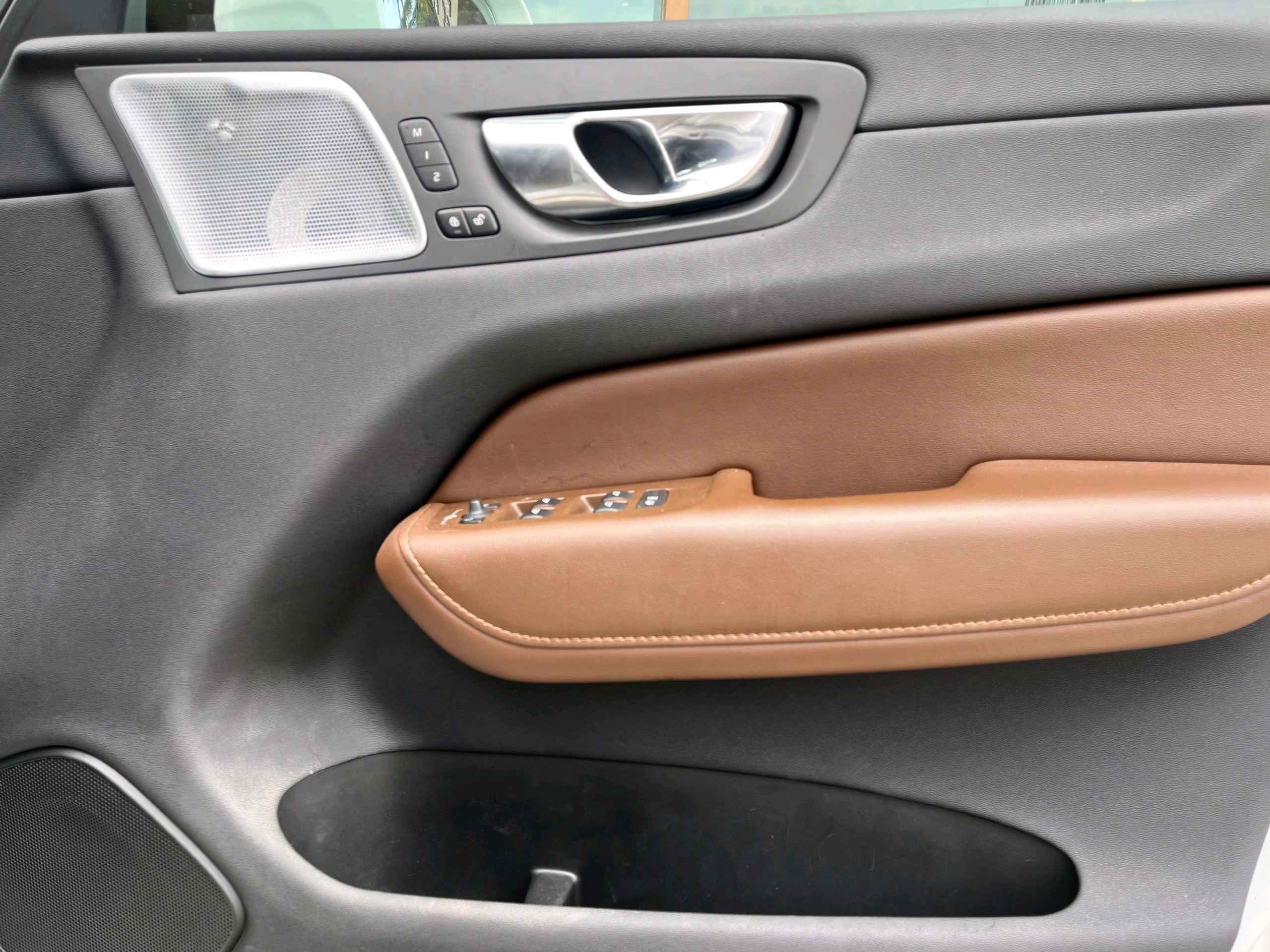 Volvo Xc 60 photo 11