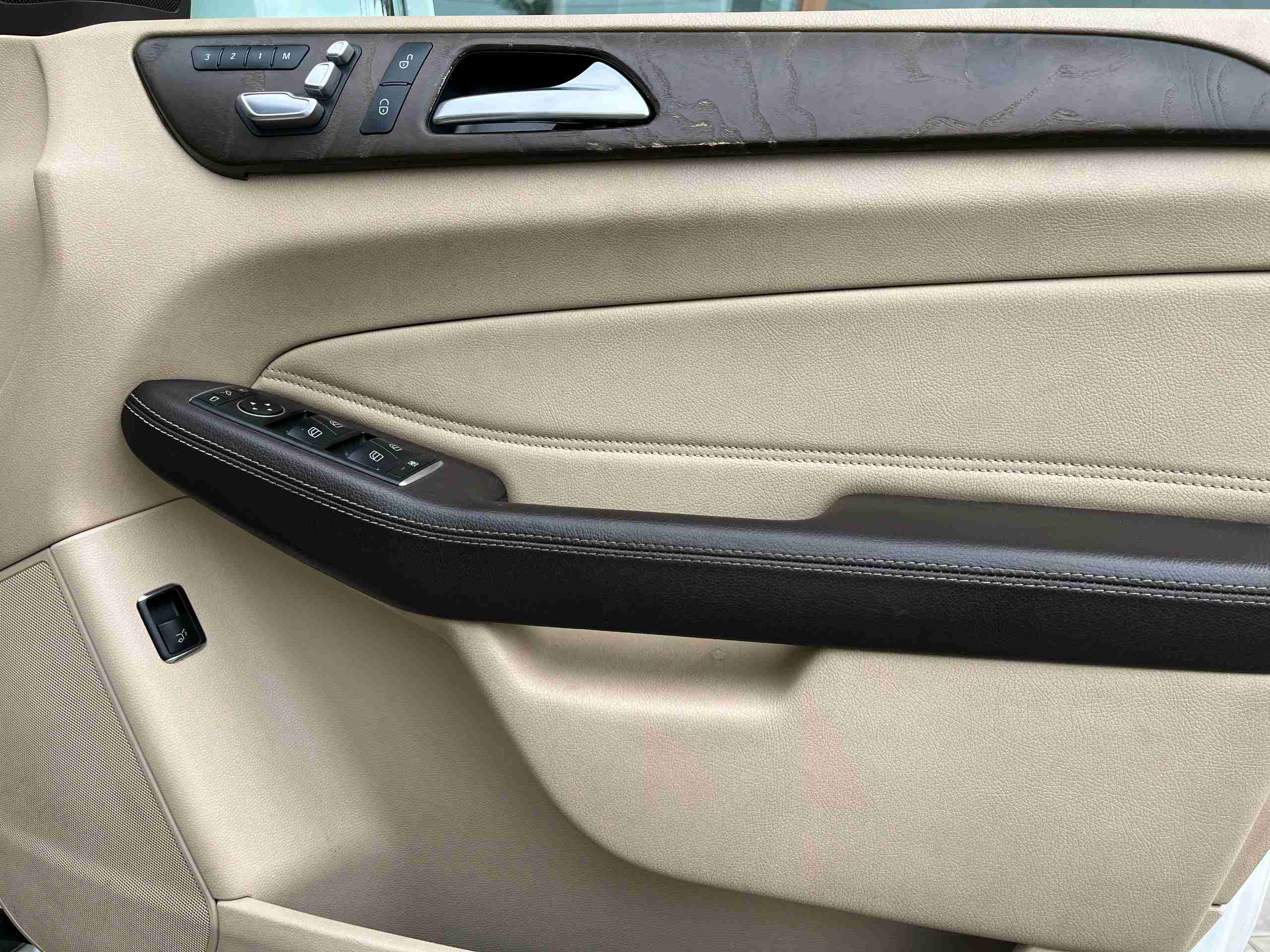Mercedes Benz Gle photo 14