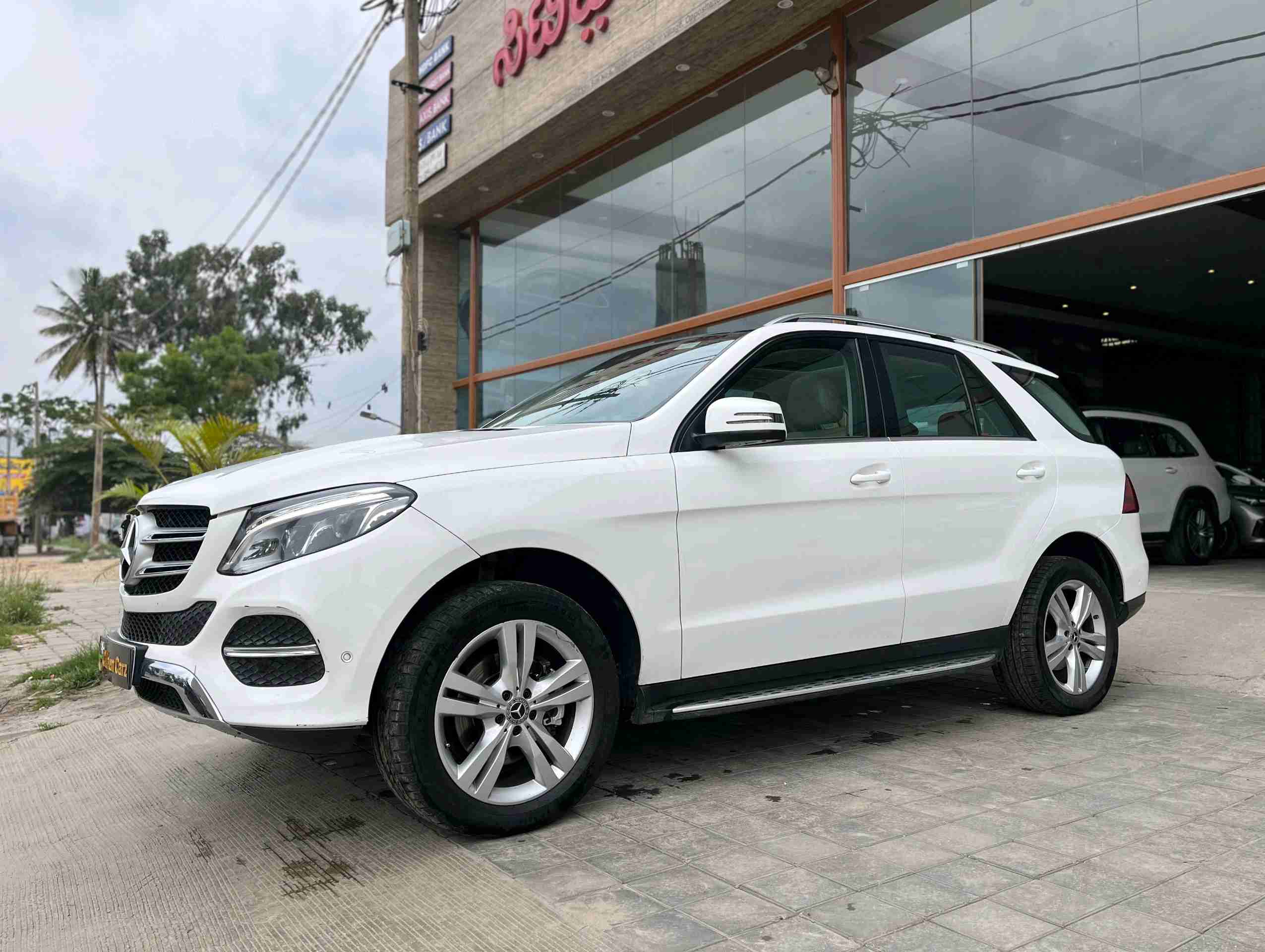 Mercedes Benz Gle photo 2