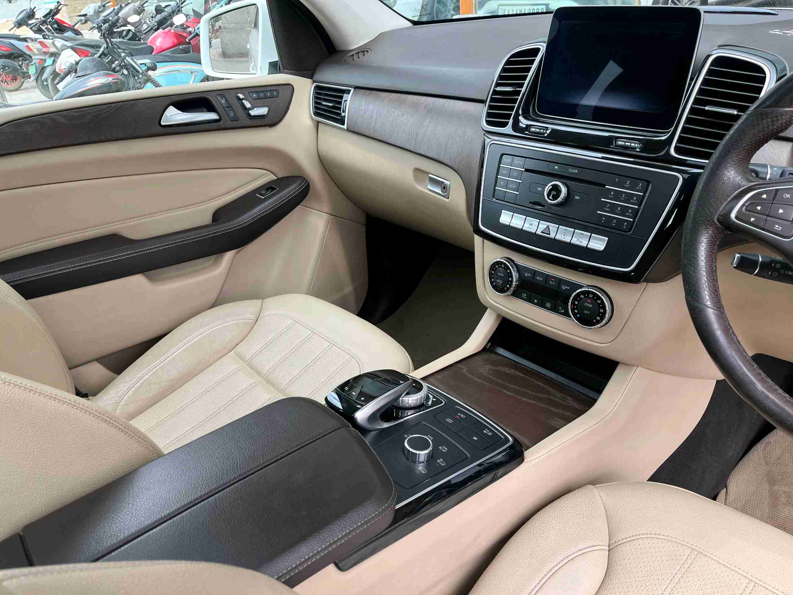 Mercedes Benz Gle photo 5