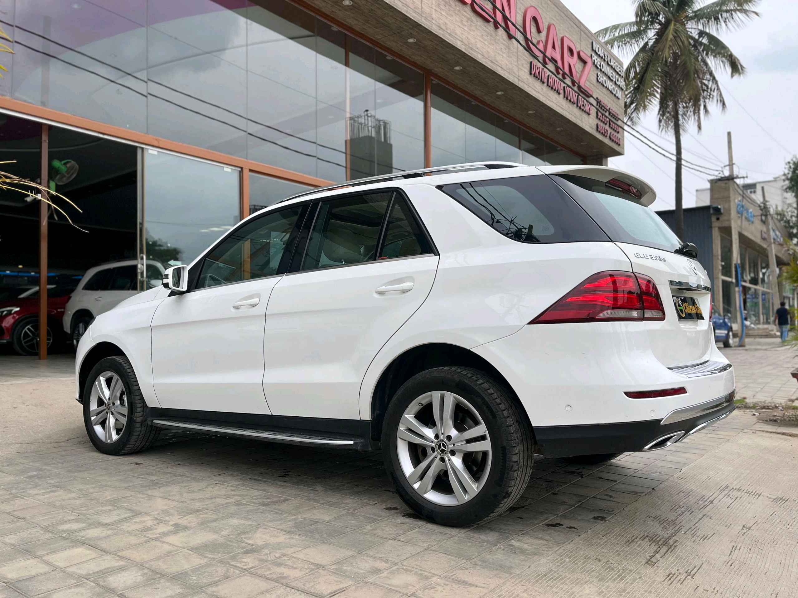 Mercedes Benz Gle photo 9