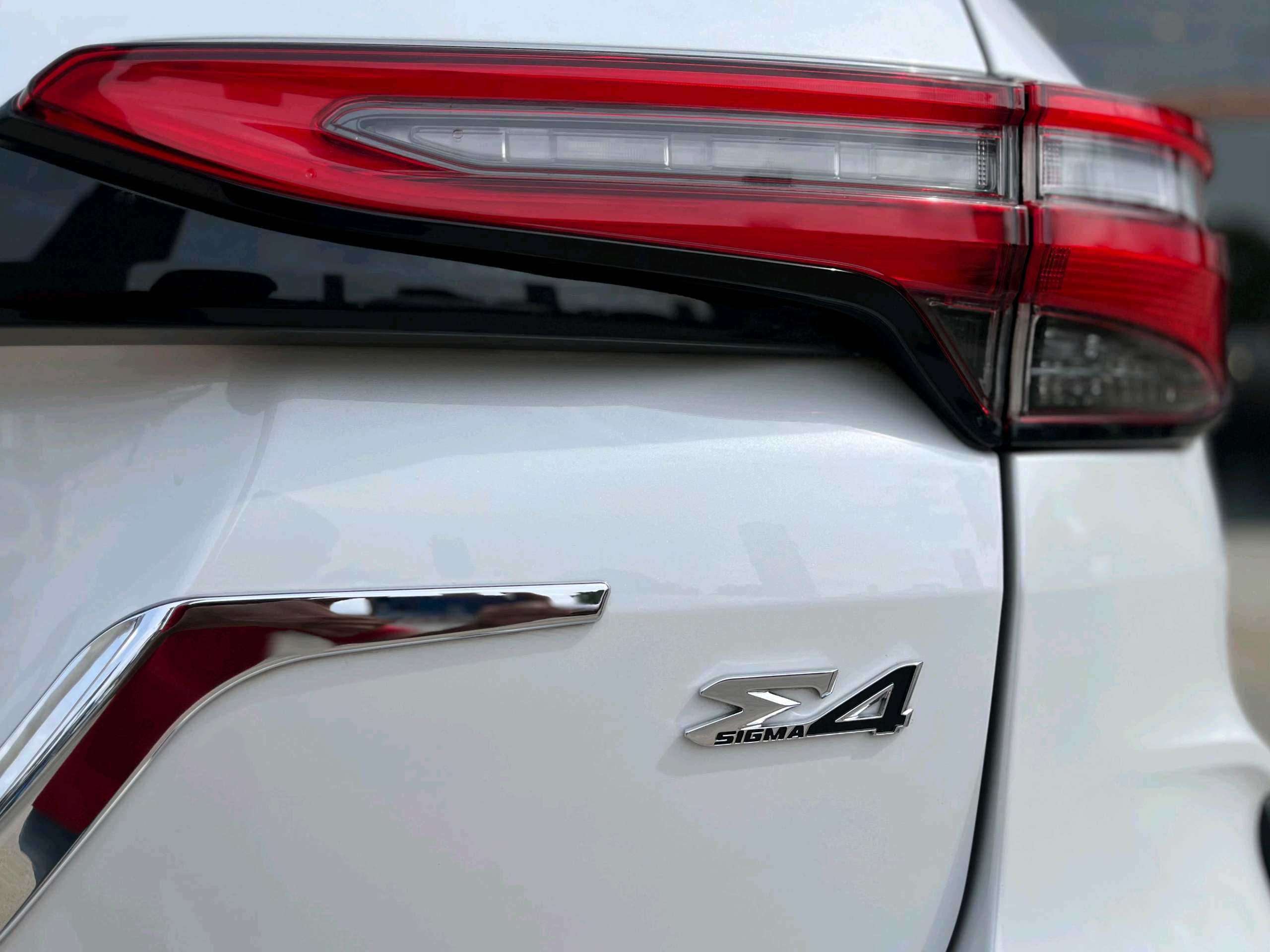Toyota Fortuner Legender+ photo 9