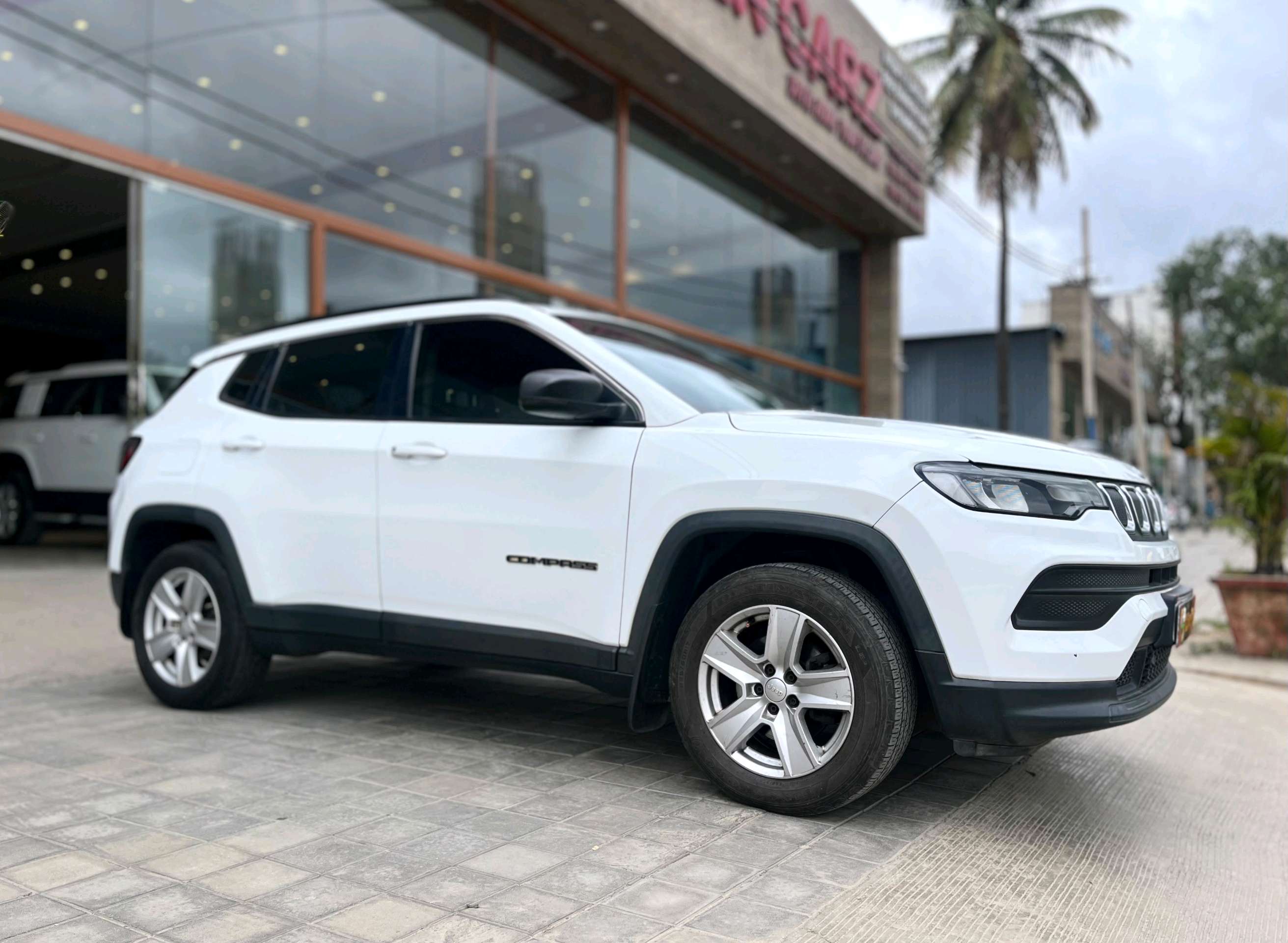 Jeep Compass photo 2