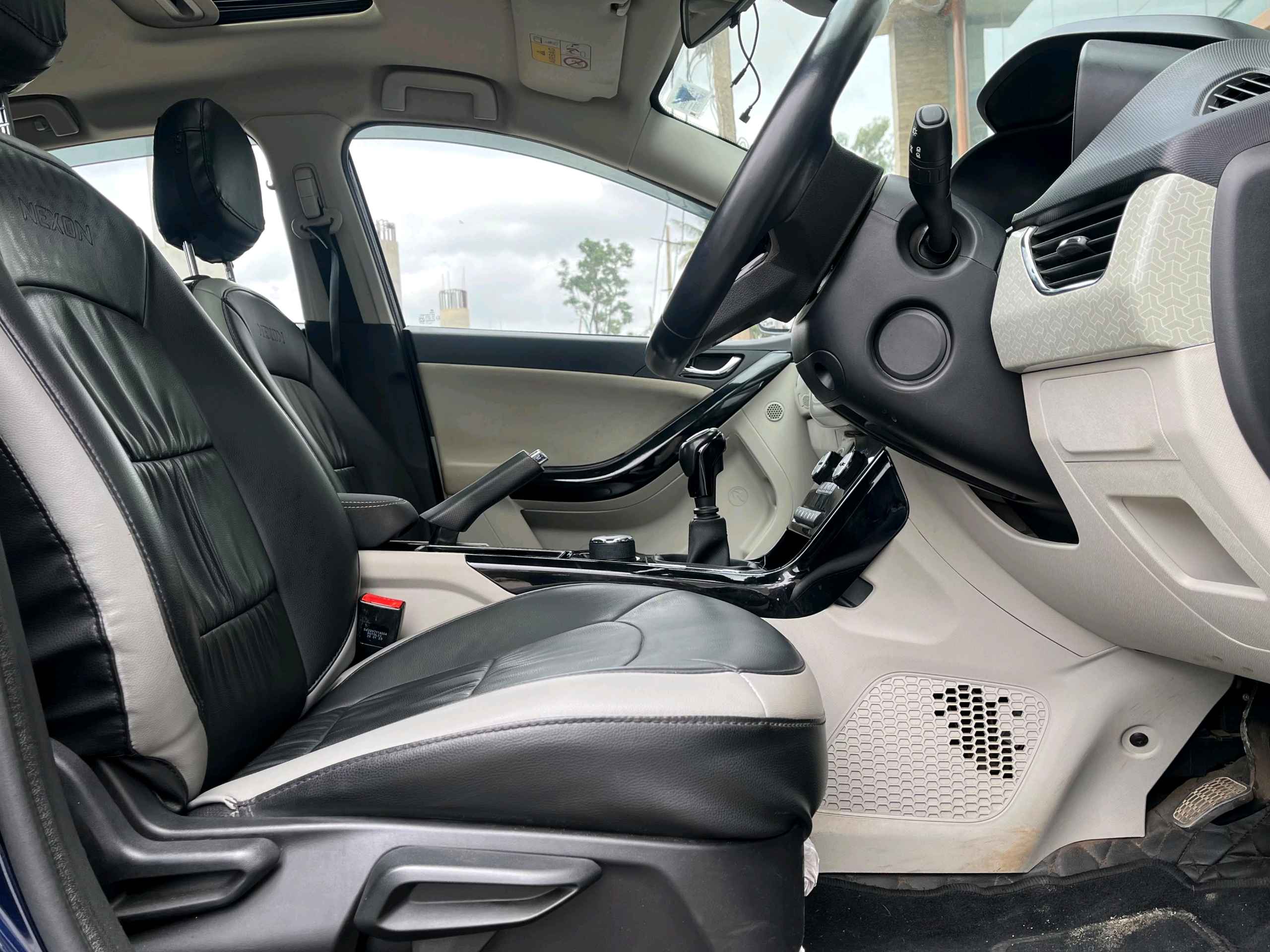 Tata Nexon photo 11