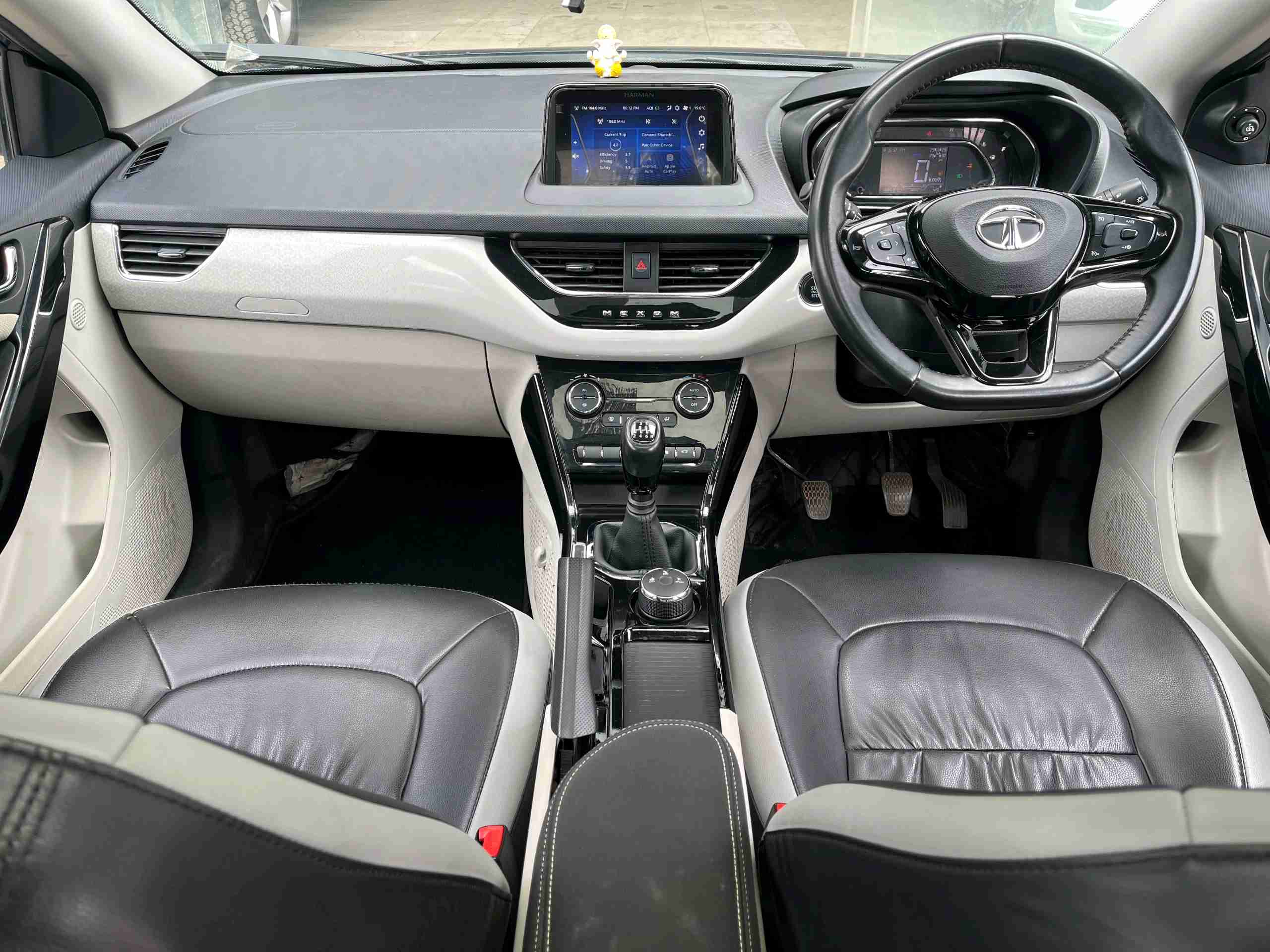 Tata Nexon photo 14