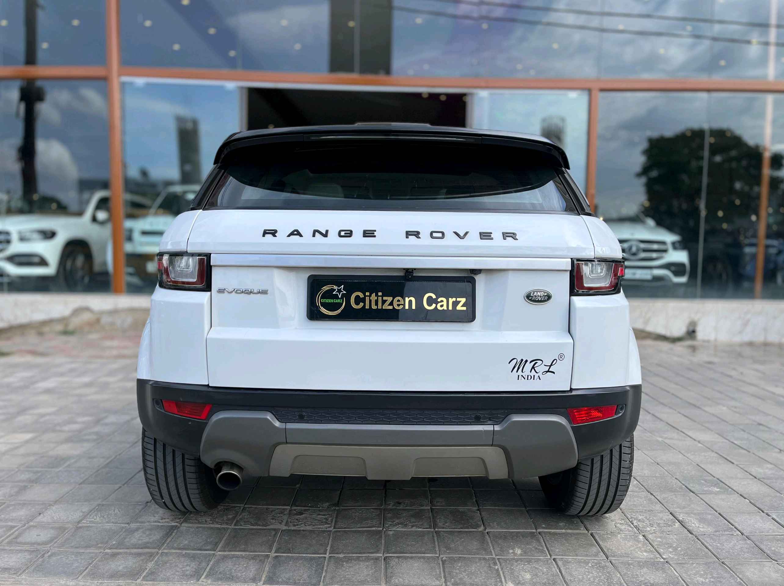 Land Rover Discovery Sport photo 3