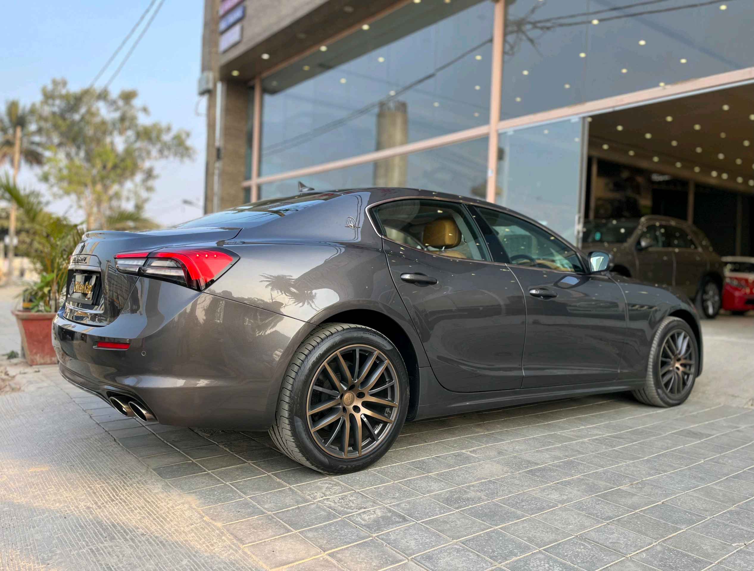 Maserati Ghibli photo 11