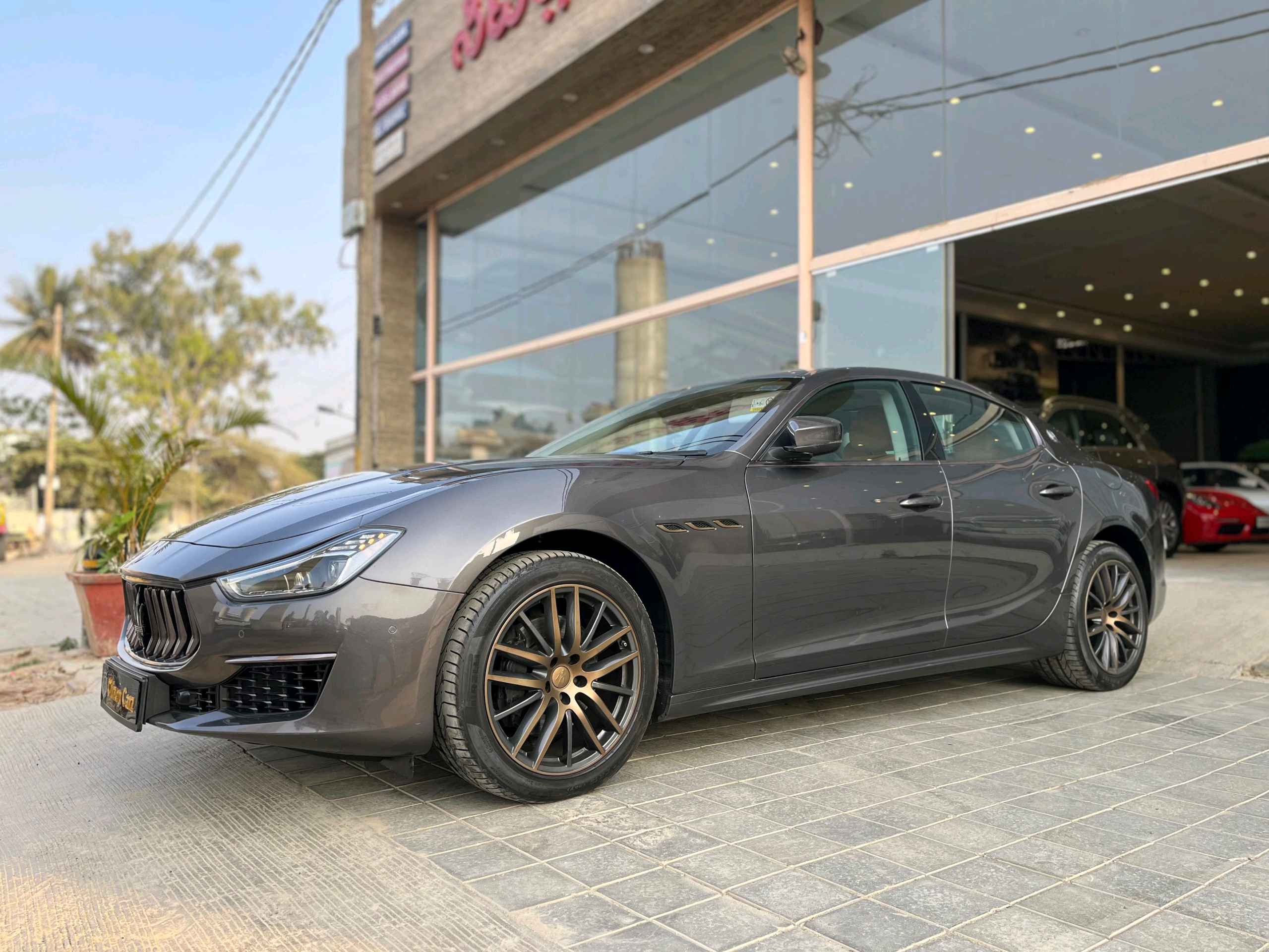 Maserati Ghibli photo 2