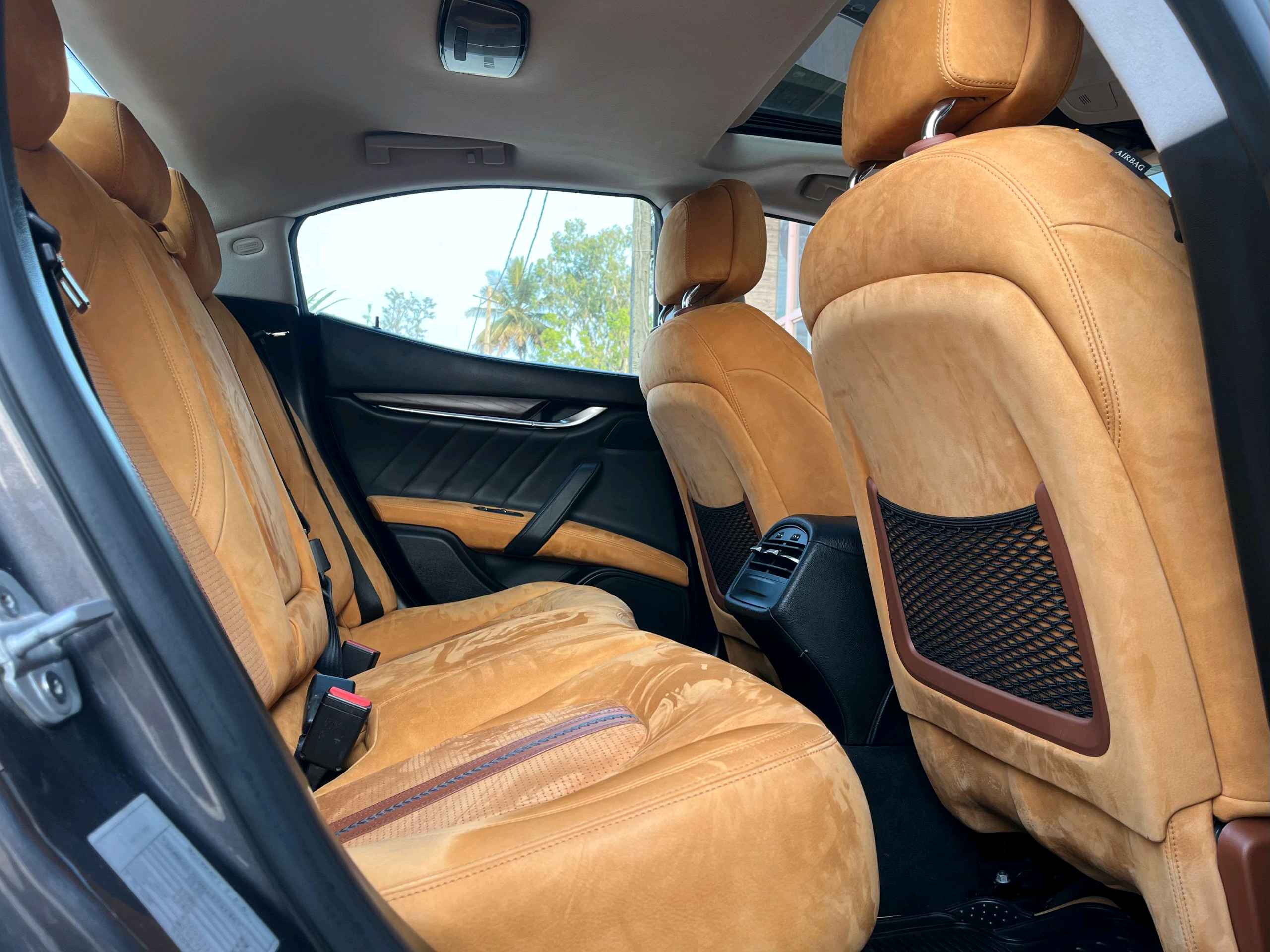 Maserati Ghibli photo 8
