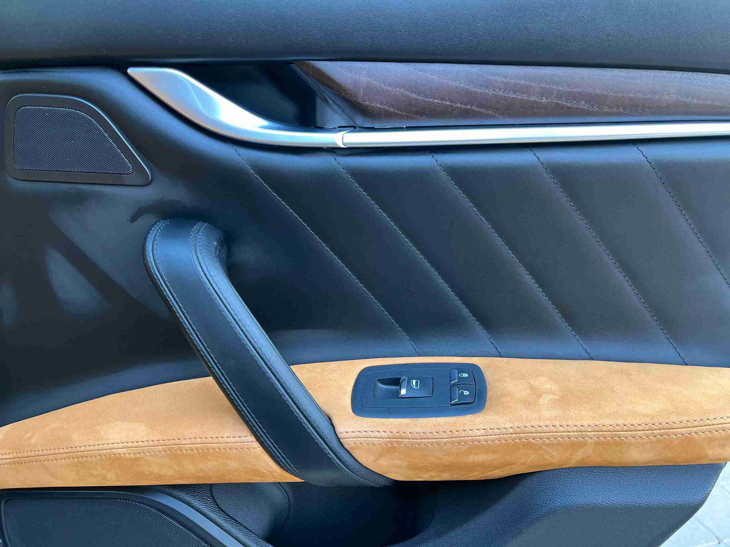 Maserati Ghibli photo 9