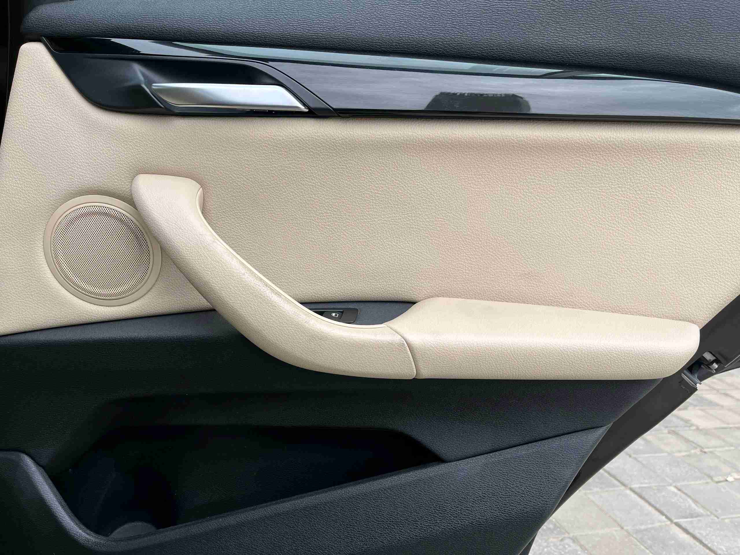 BMW X1 photo 10
