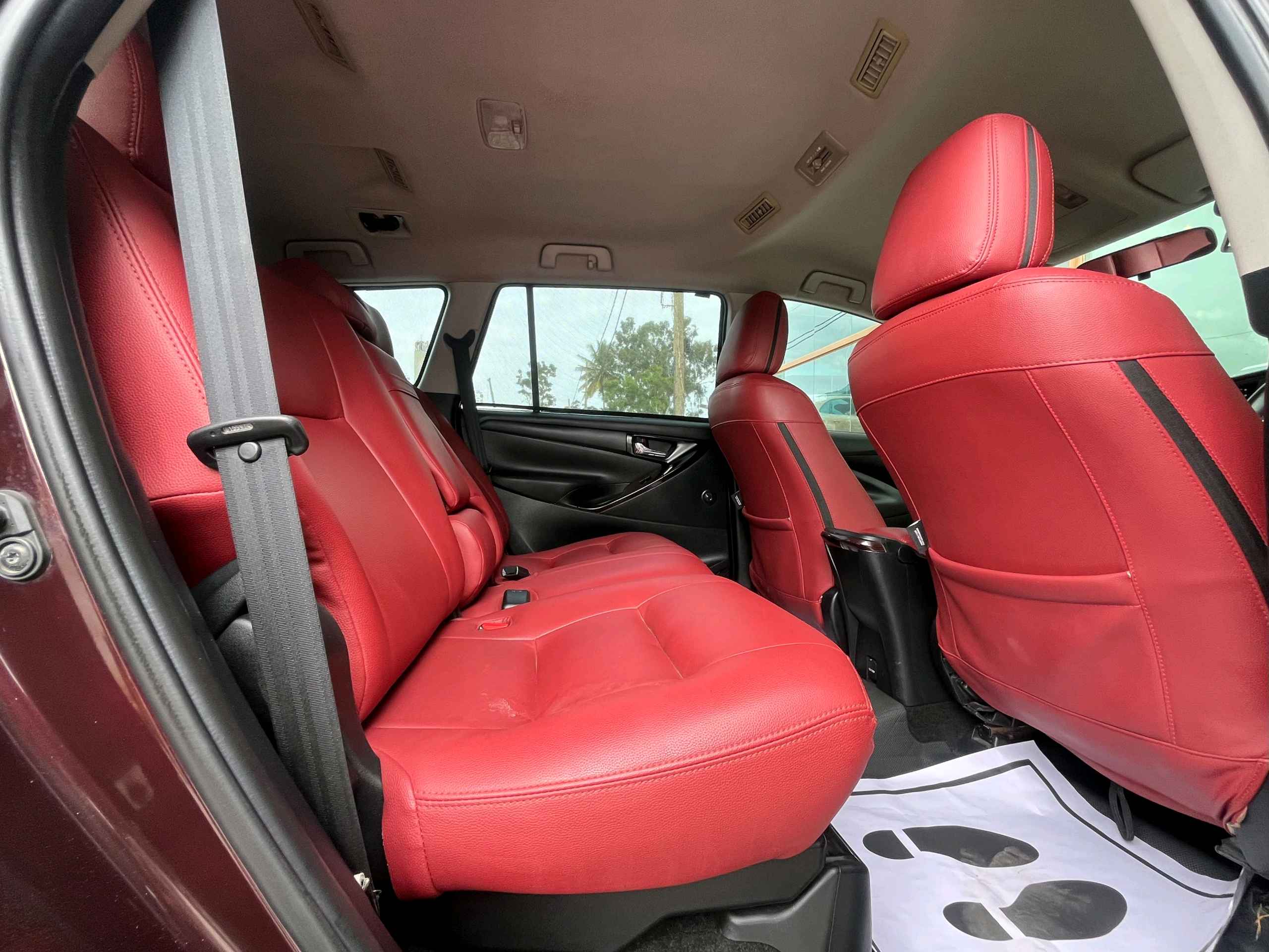 Toyota Innova Crysta photo 14