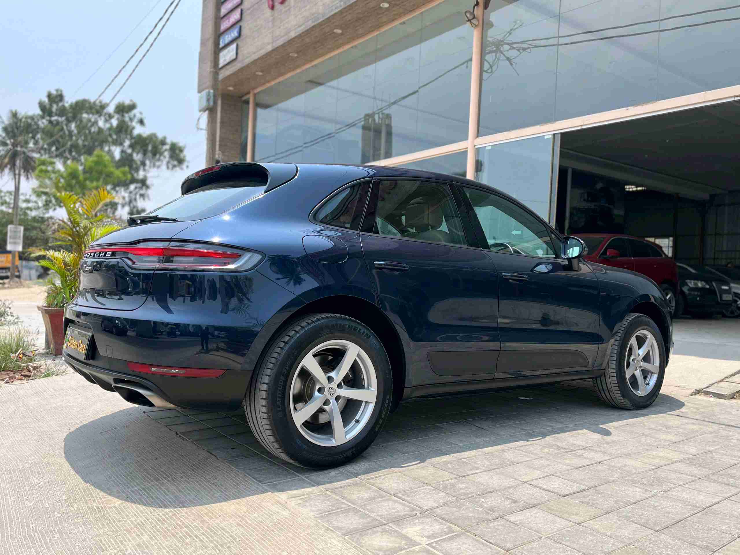 PORSCHE Macan photo 10