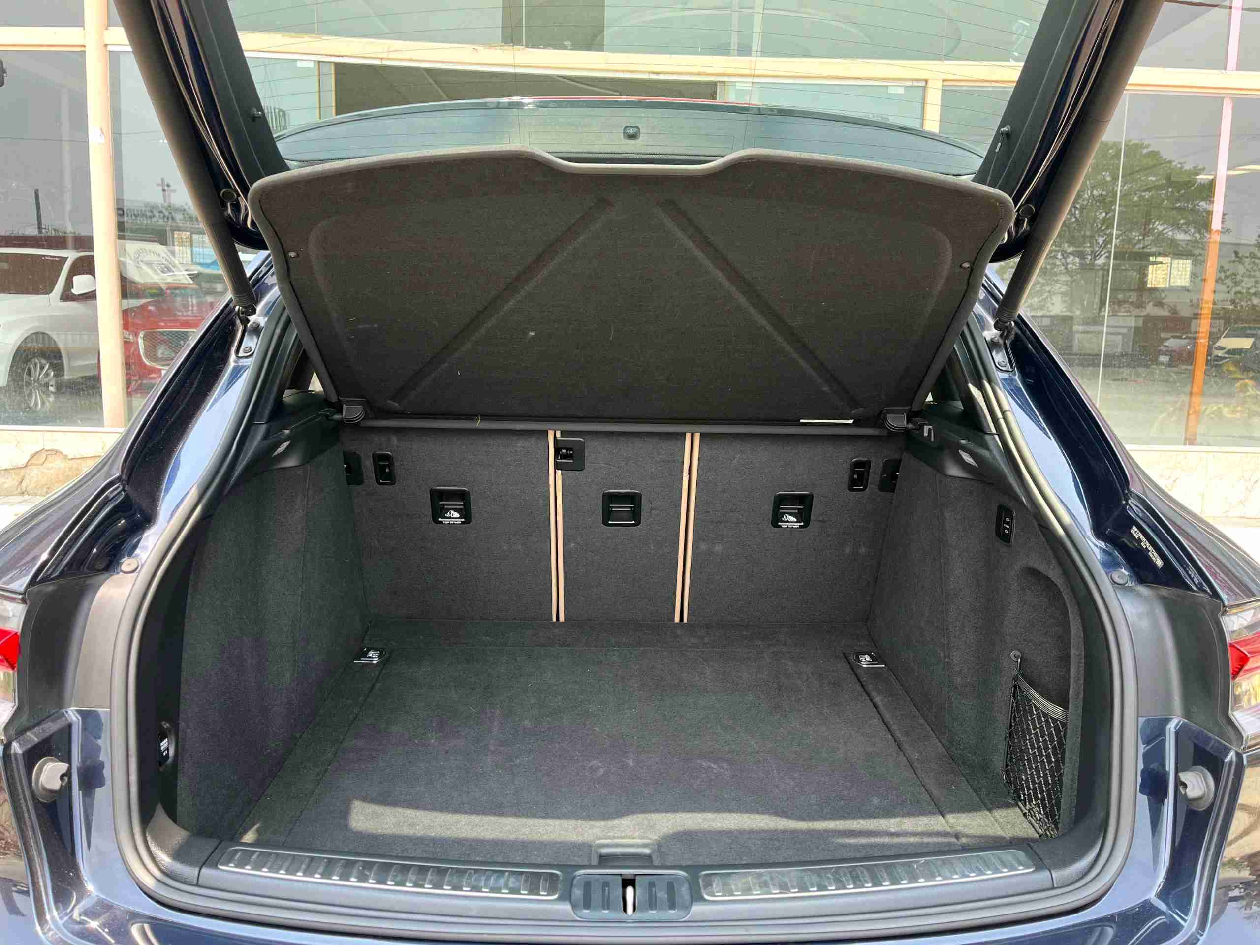 PORSCHE Macan photo 14