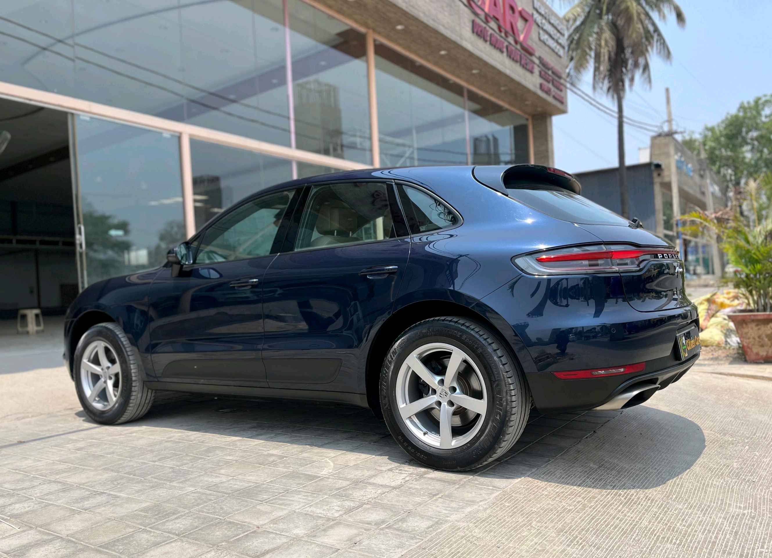 PORSCHE Macan photo 15