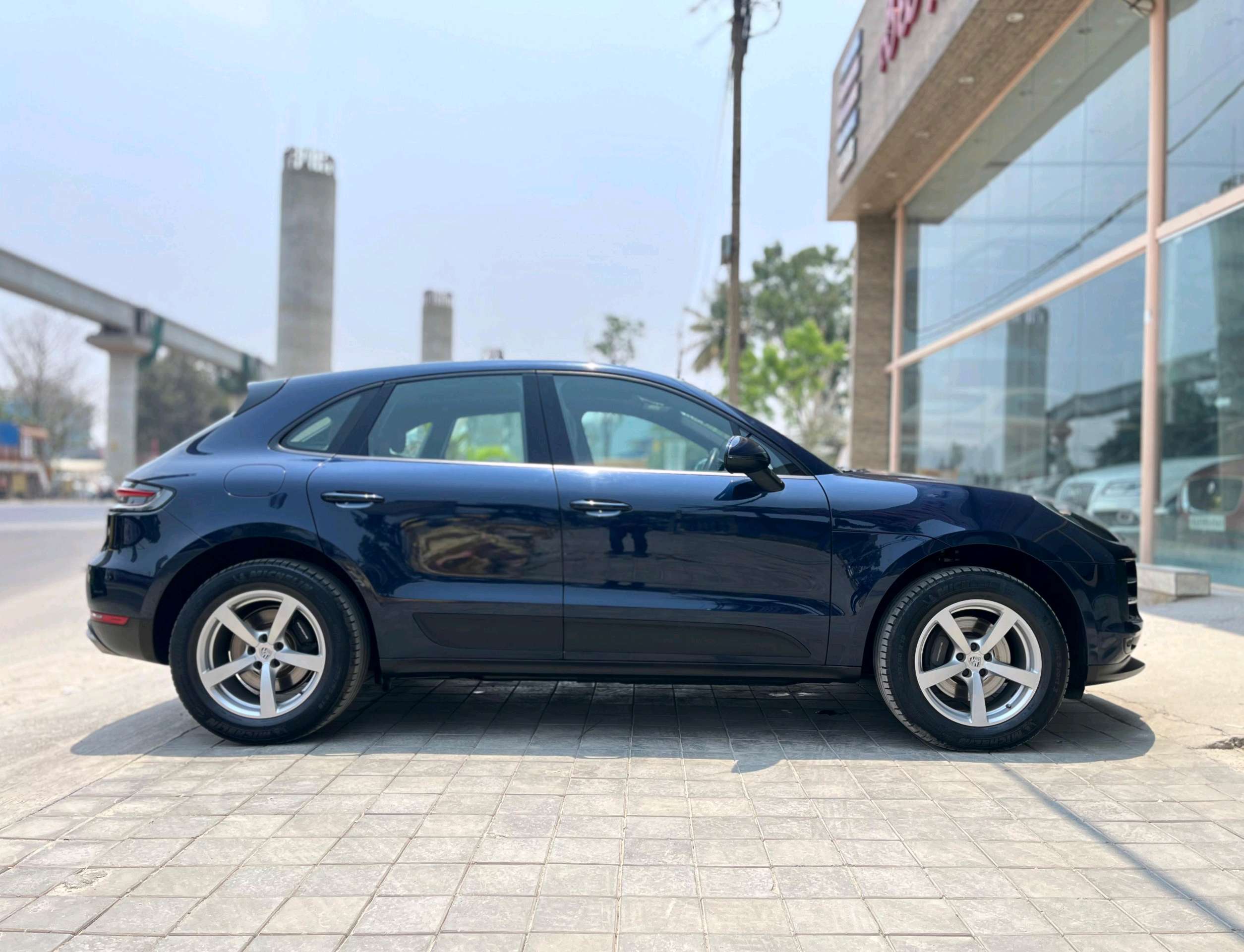 PORSCHE Macan photo 7
