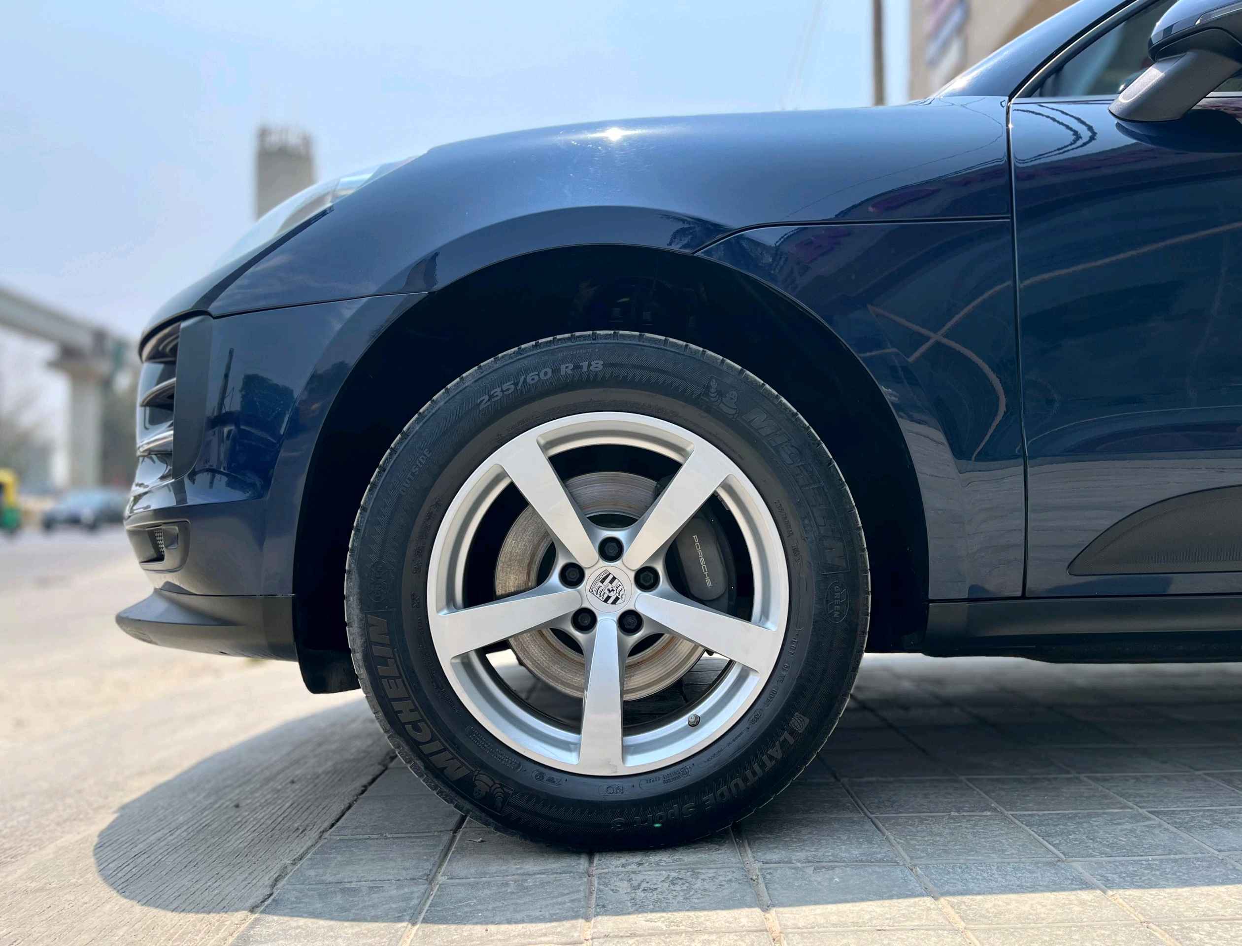 PORSCHE Macan photo 8